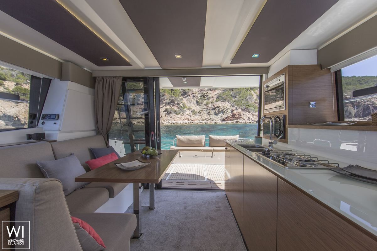 MY 37 Fountaine Pajot Interior 2
