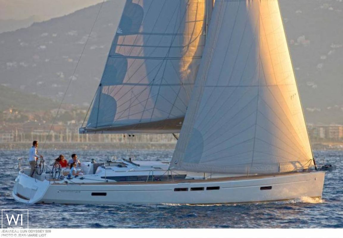 Sun Odyssey 519 Jeanneau Exterior 4