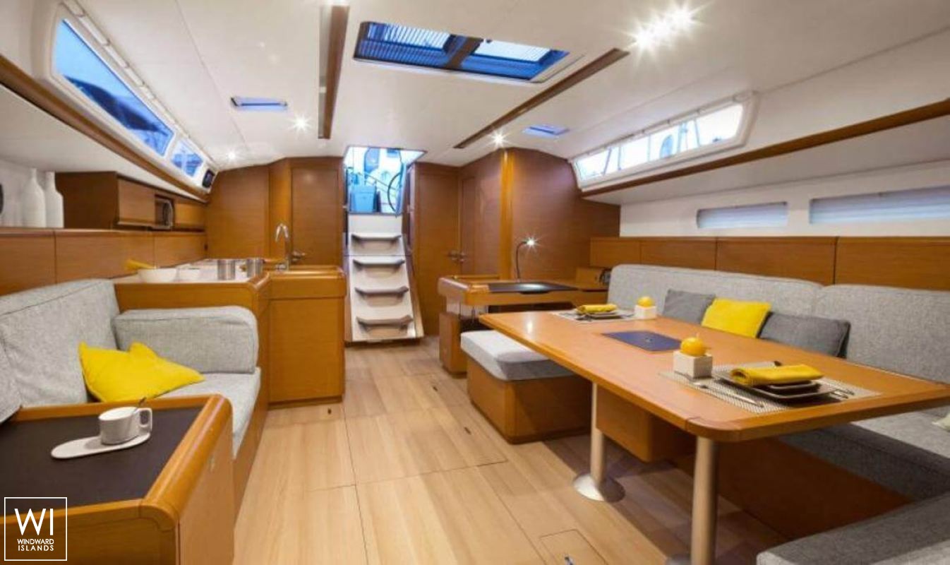 Sun Odyssey 519 Jeanneau Interior 6