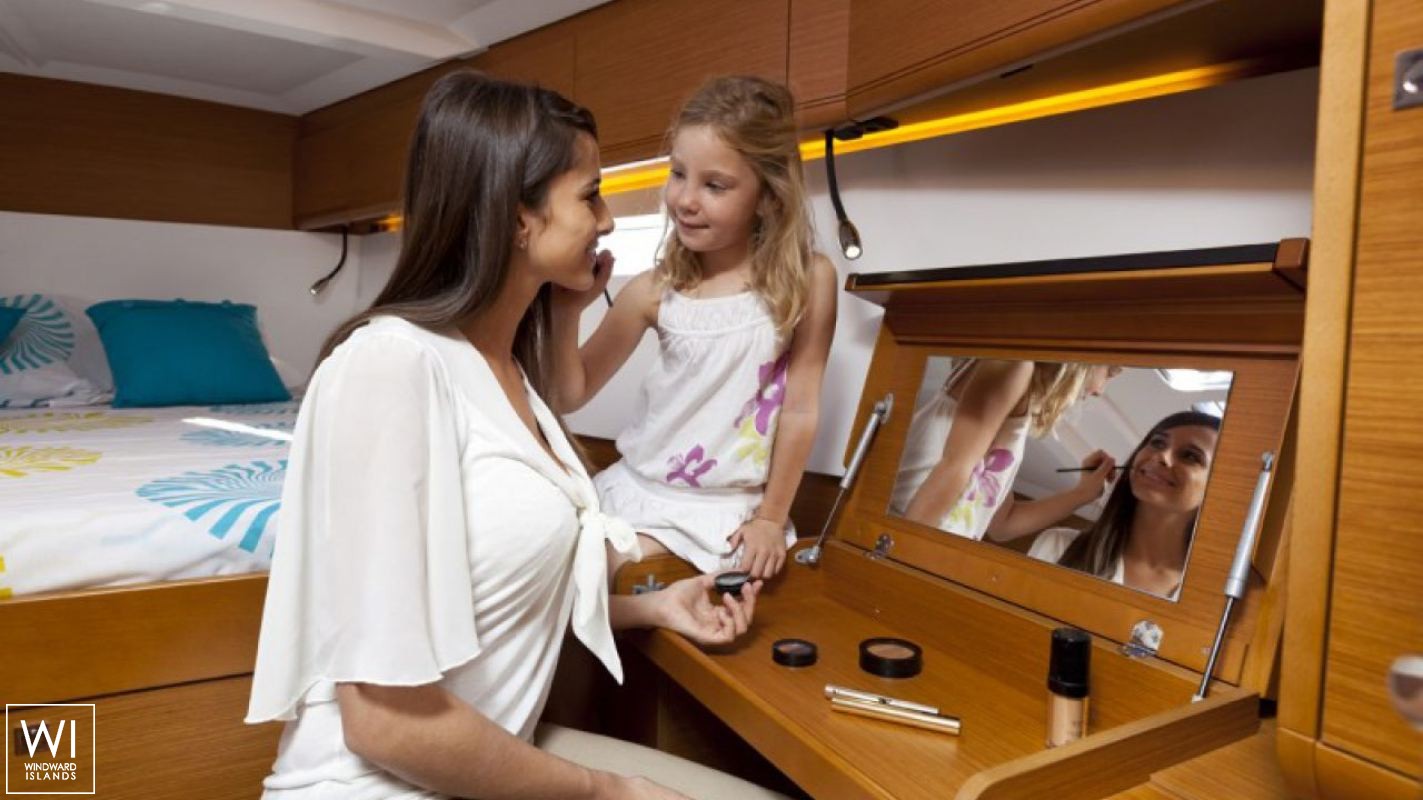 Sun Odyssey 479 Jeanneau Interior 1