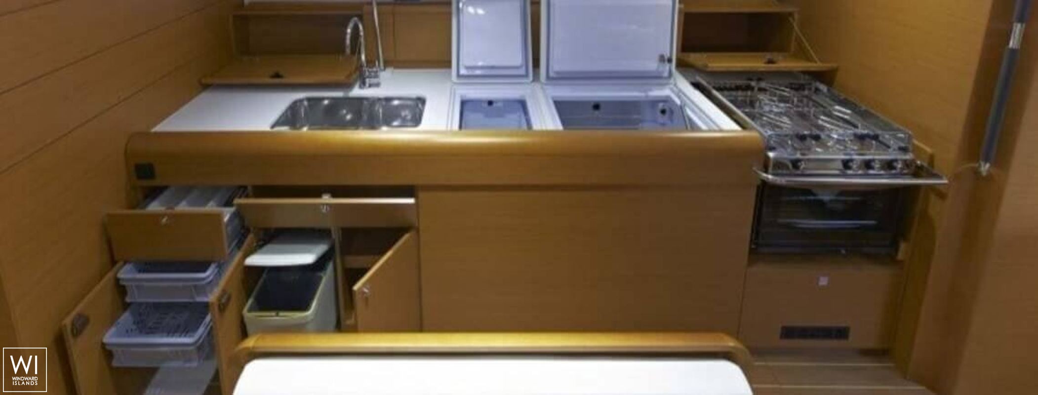 Sun Odyssey 479 Jeanneau Interior 2