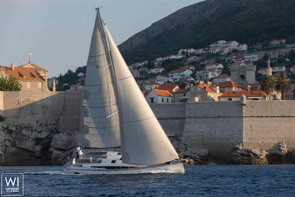 Jeanneau 54 Jeanneau Interior 8