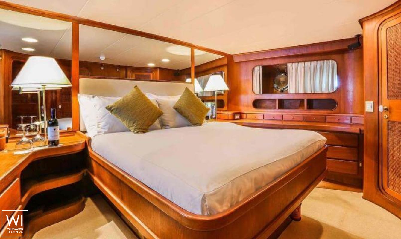 La Numero Uno (ex Clan VI) Perini Navi Ketch 40M Interior 17