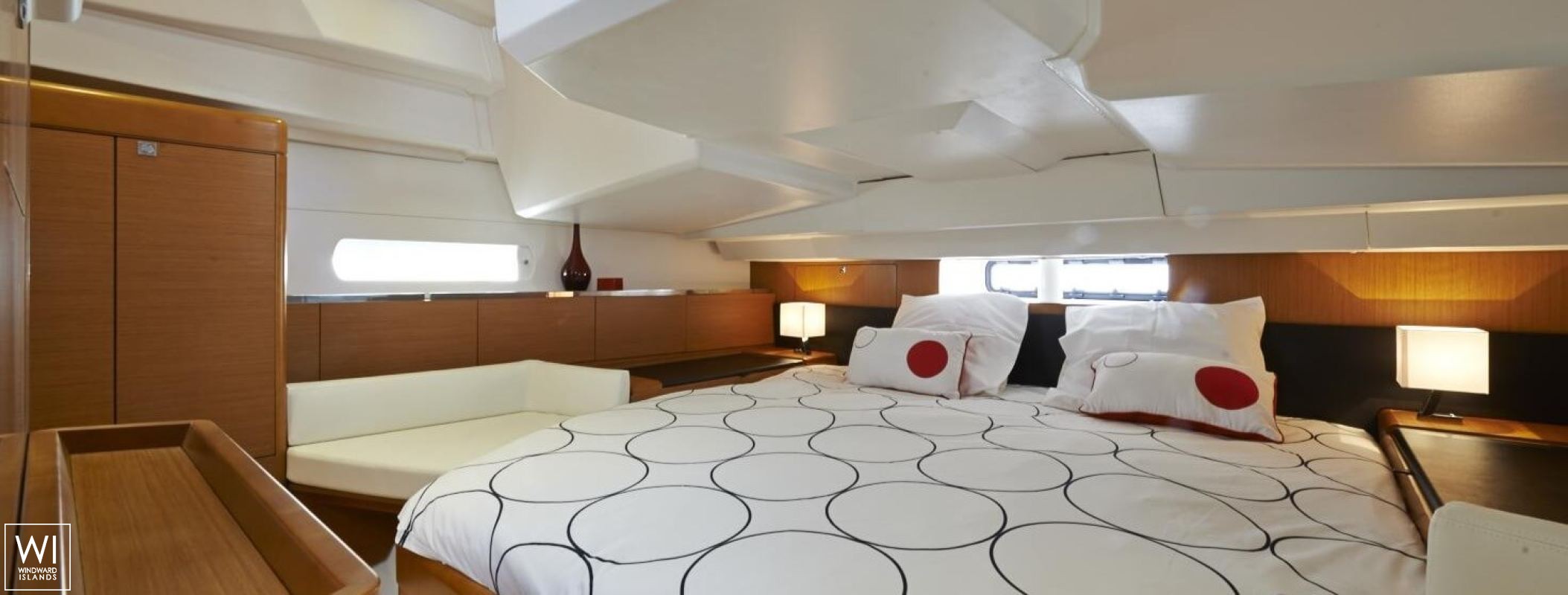 Sun Odyssey 419 Jeanneau Interior 3