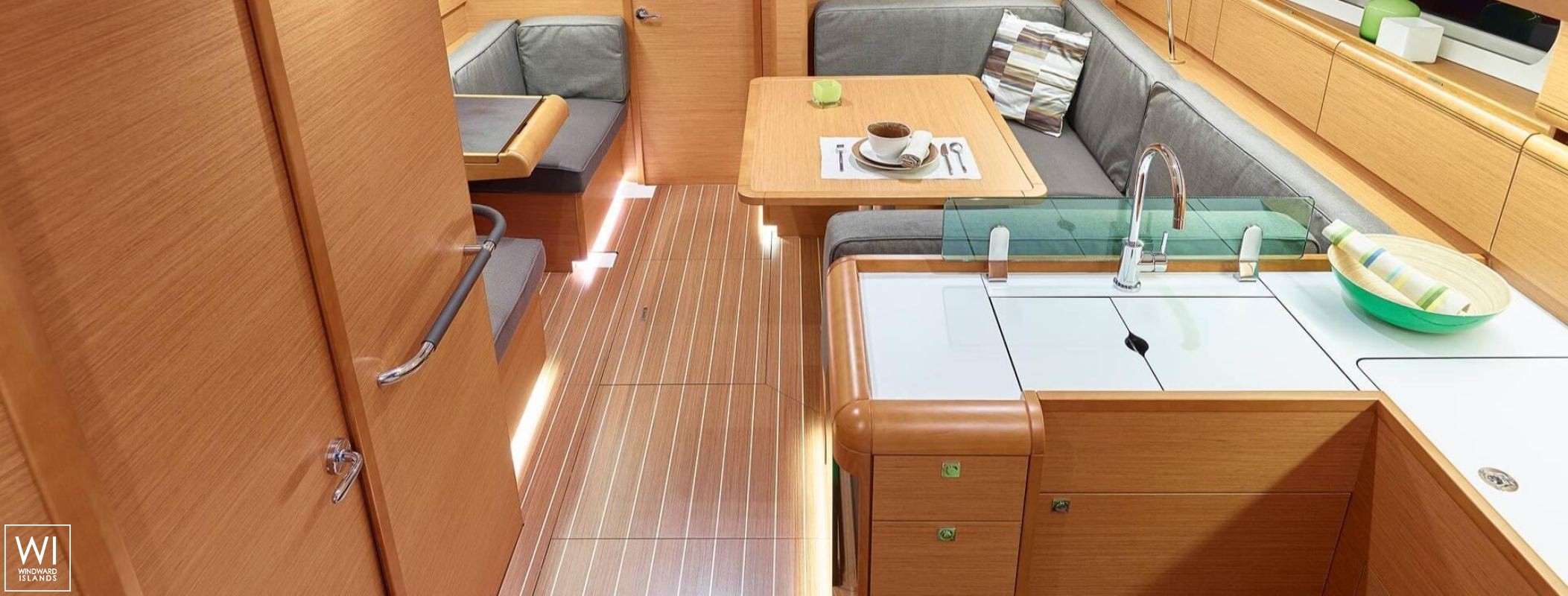 Sun Odyssey 419 Jeanneau Interior 5