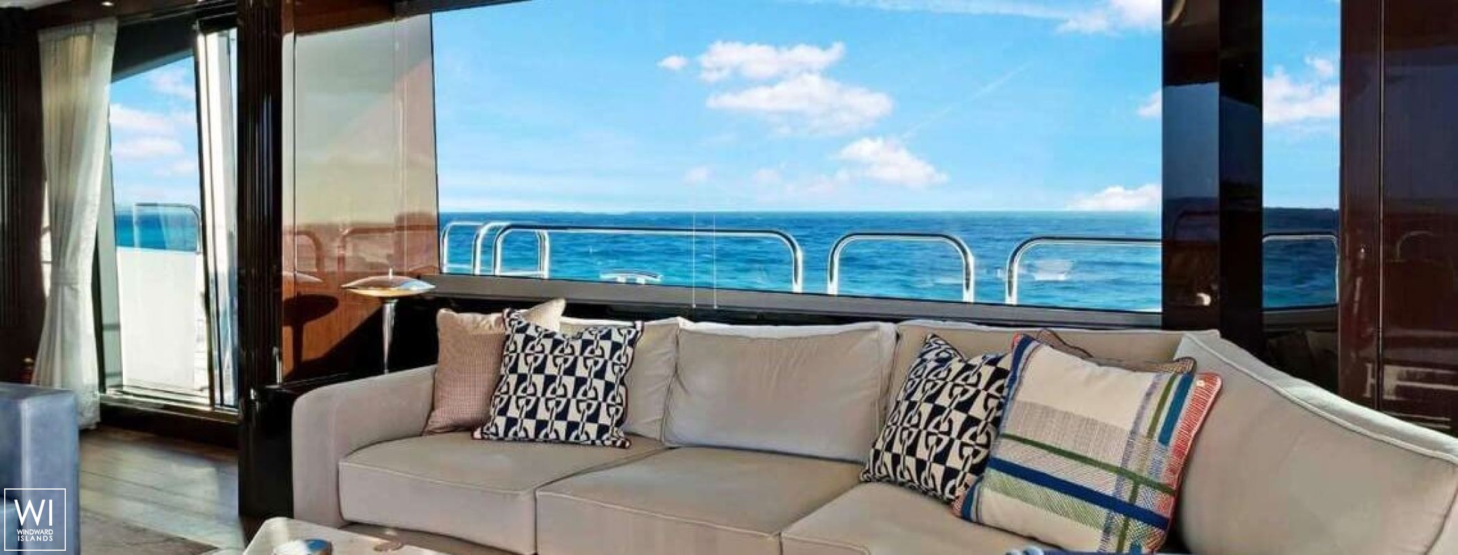 SYNERGY  Sunseeker Yacht 86' Interior 18