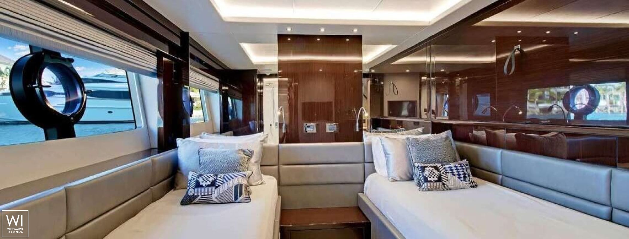 SYNERGY  Sunseeker Yacht 86' Interior 23
