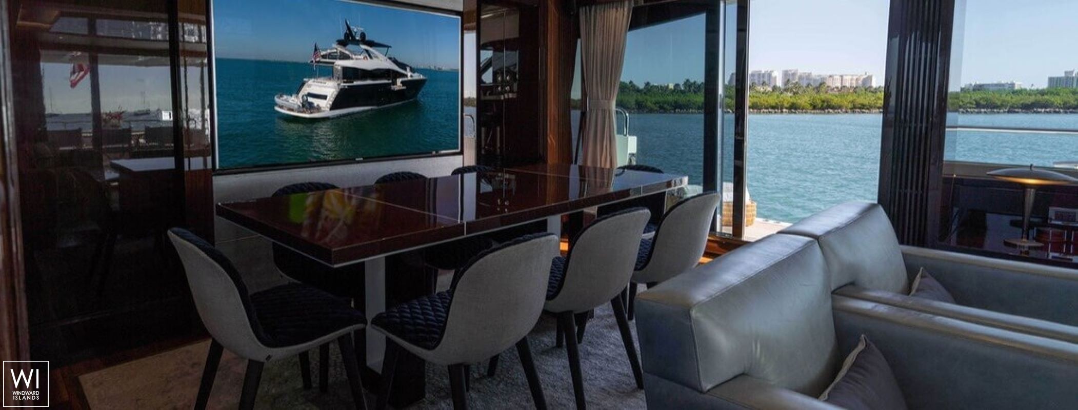 SYNERGY  Sunseeker Yacht 86' Interior 27