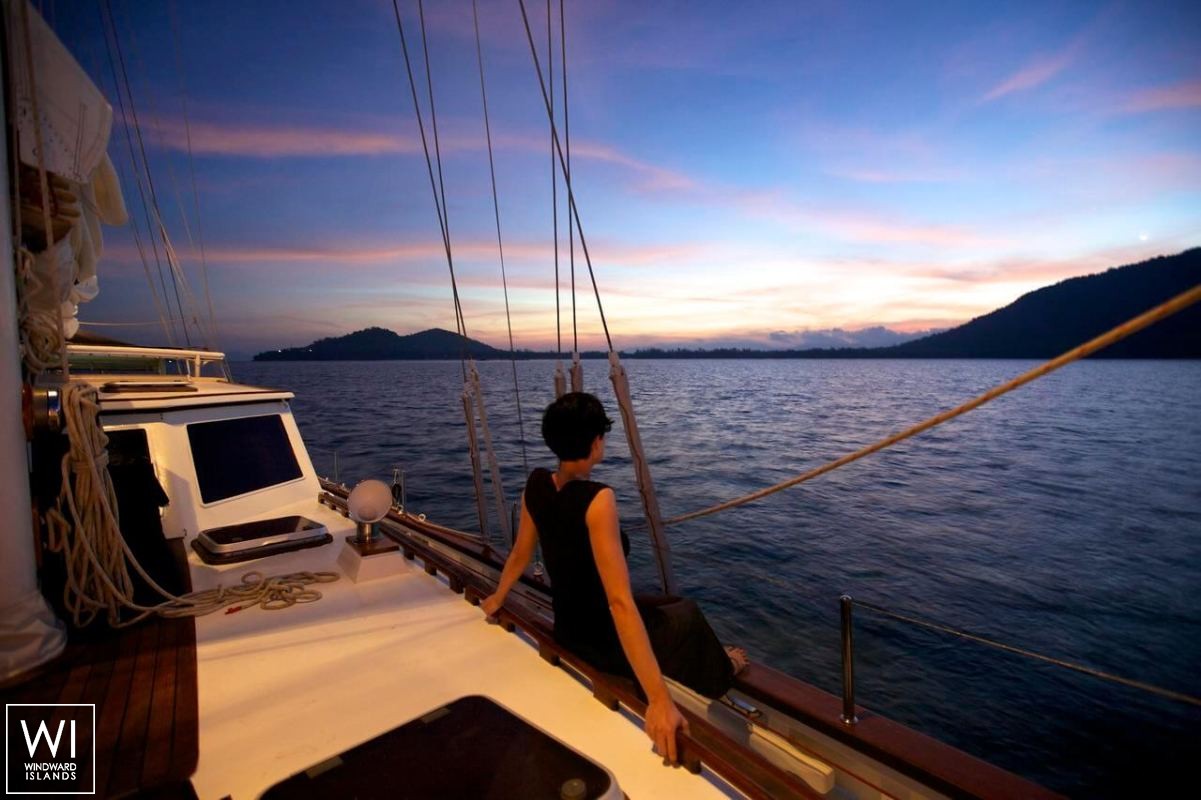 Meta IV   Ketch  26M Exterior 4