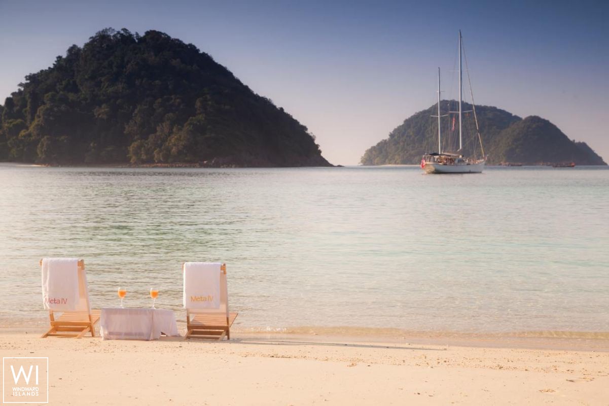 Meta IV   Ketch  26M Exterior 6