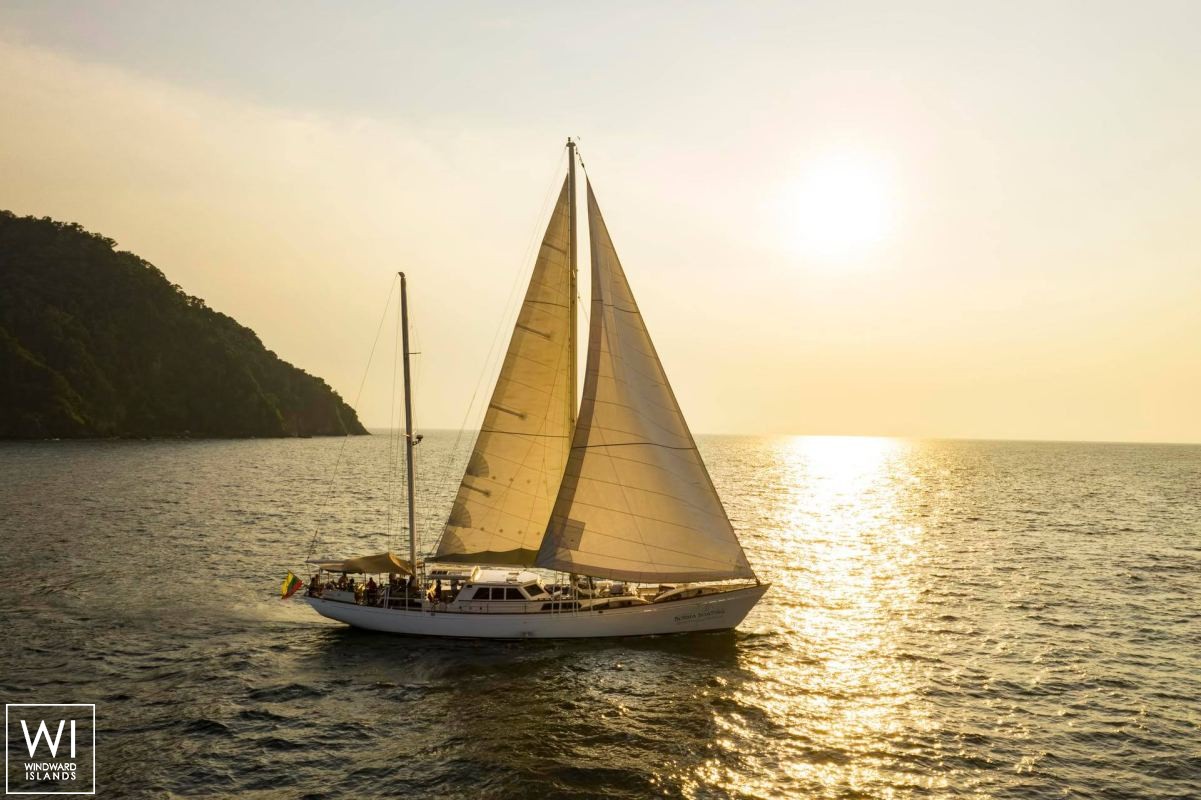 Meta IV   Ketch  26M Exterior 2