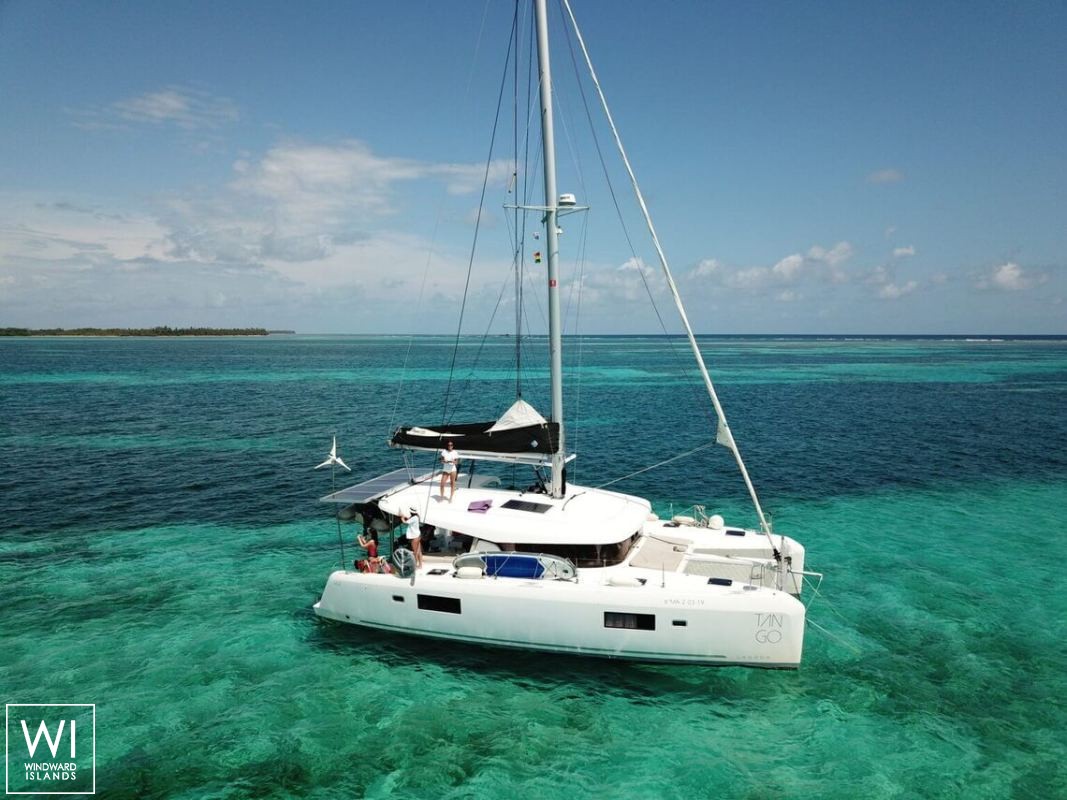 Tango  Lagoon Catamaran Lagoon 42 Exterior 4
