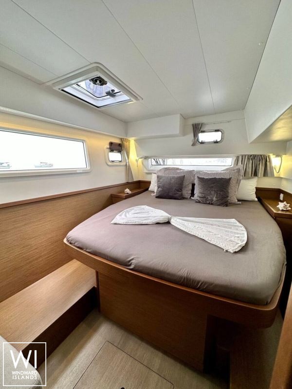 Tango  Lagoon Catamaran Lagoon 42 Interior 10