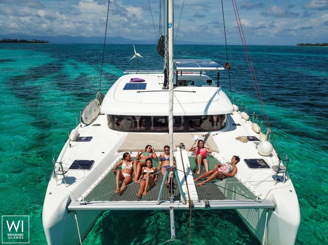 Tango  Lagoon Catamaran Lagoon 42 Exterior 7