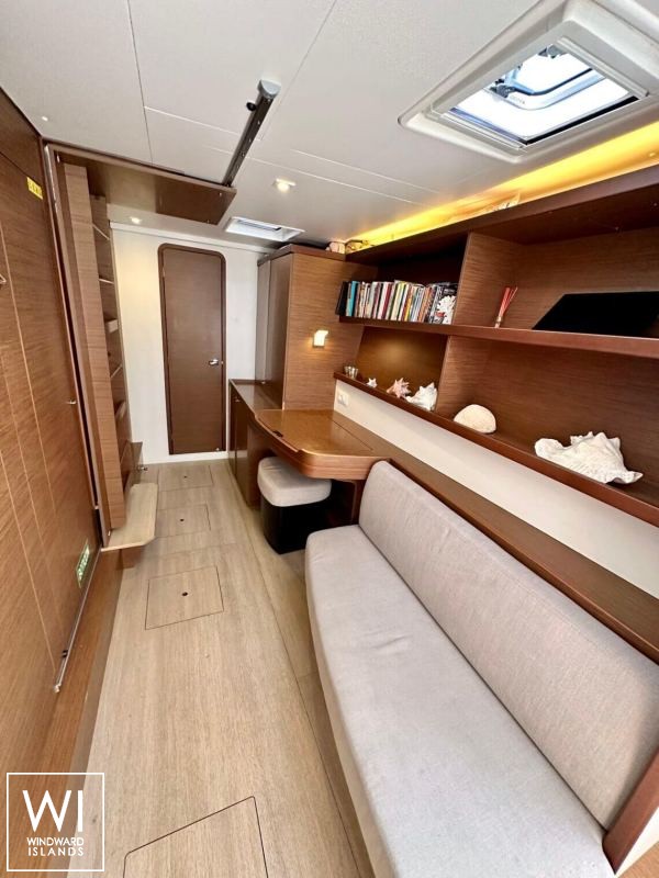Tango  Lagoon Catamaran Lagoon 42 Interior 9