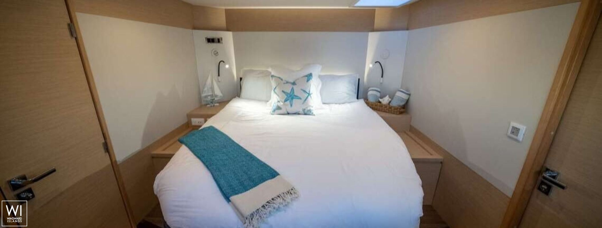 WIND CHASER I  Fountaine Pajot Ipanema 58 Interior 12