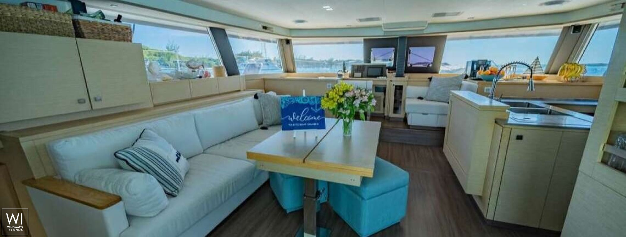 WIND CHASER I  Fountaine Pajot Ipanema 58 Interior 14
