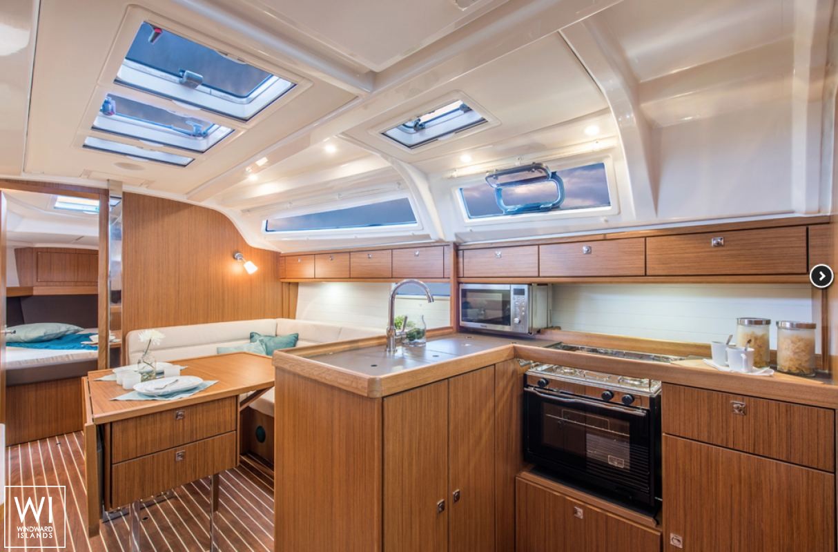Bavaria 37 Bavaria Yachts Interior 2
