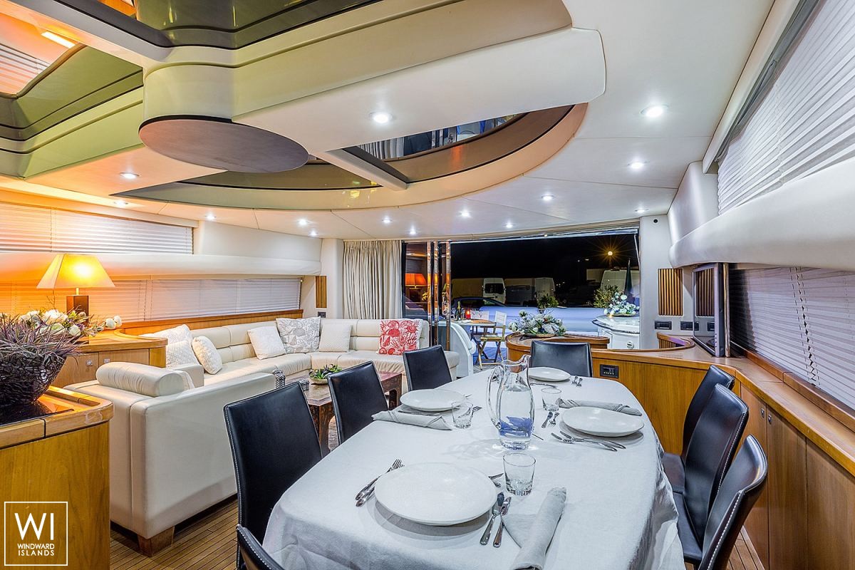 Octavia  Sunseeker Predator 82' Interior 5