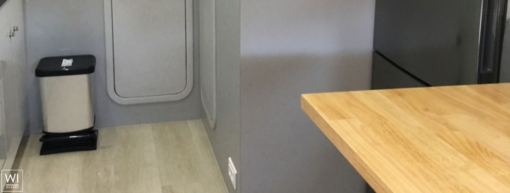 BLACK ZEN  Sunseeker Predator 82' Interior 12