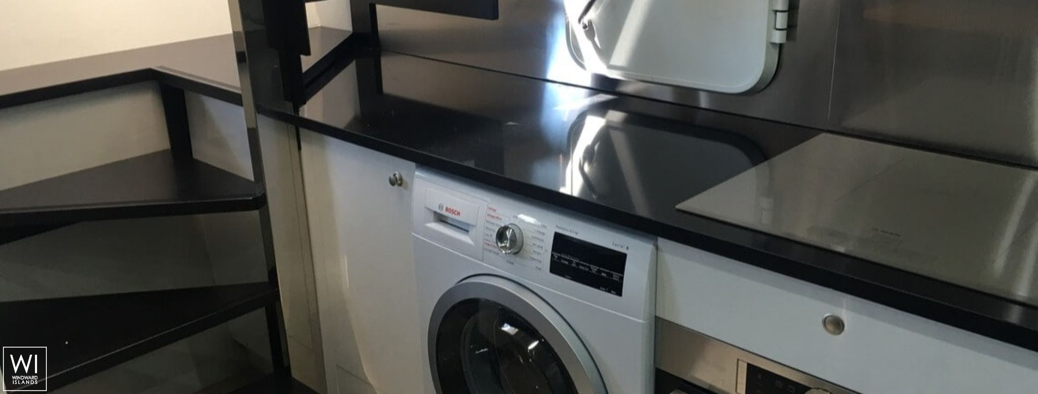 BLACK ZEN  Sunseeker Predator 82' Interior 14