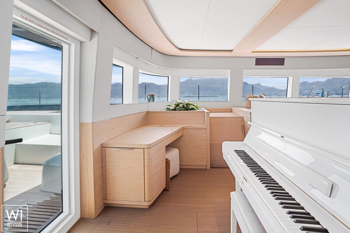 MANE ET NOCTE  Lagoon Catamaran Lagoon 77 Interior 21