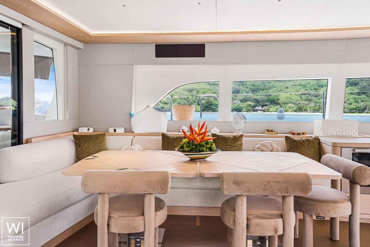 MANE ET NOCTE  Lagoon Catamaran Lagoon 77 Interior 22