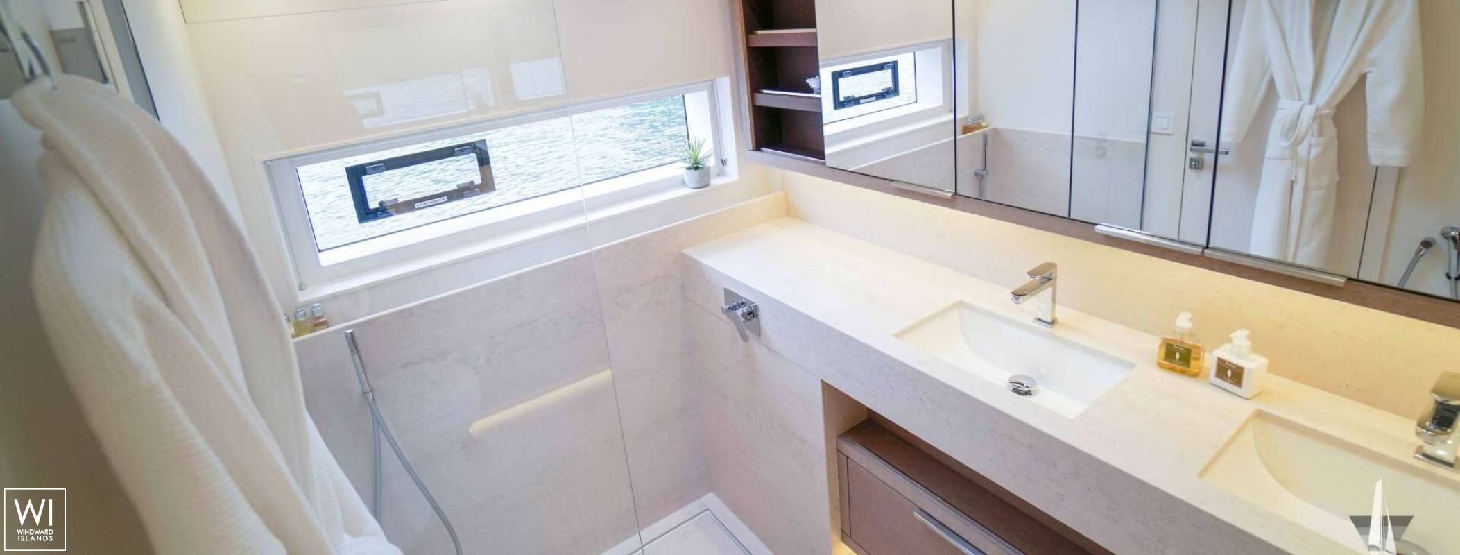 Joy  Lagoon Catamaran Lagoon 77 Interior 26