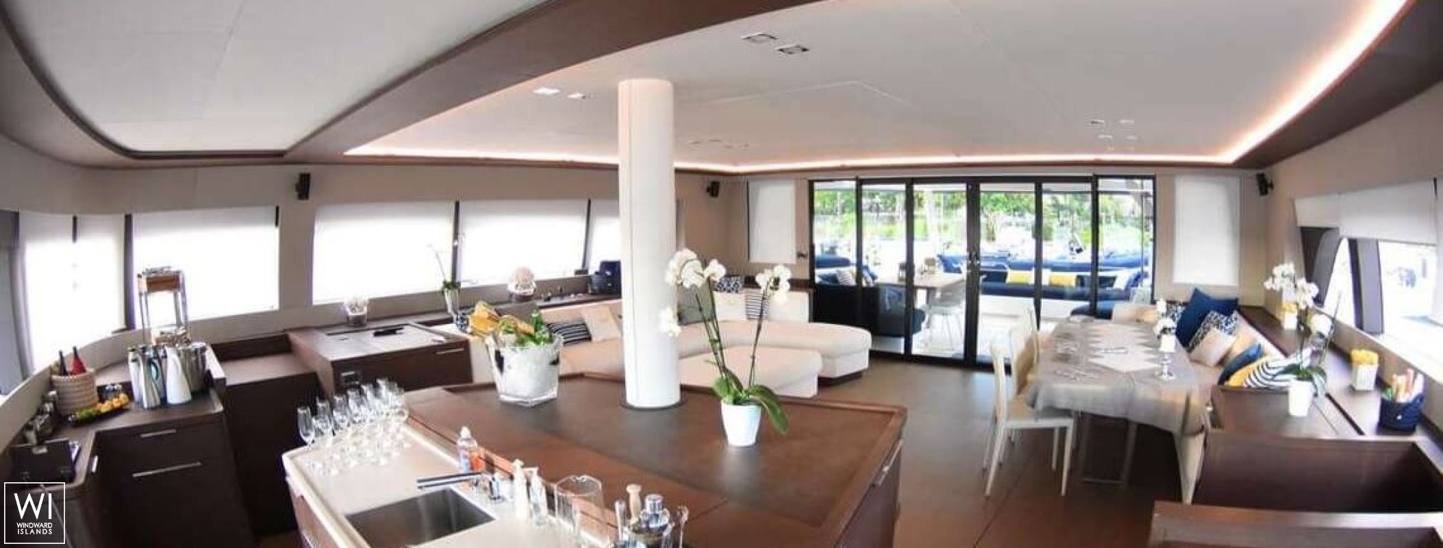 MARIAH PRINCESS III  Lagoon Catamaran Lagoon 77 Interior 1