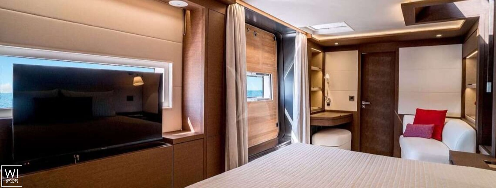 MARIAH PRINCESS III  Lagoon Catamaran Lagoon 77 Interior 1