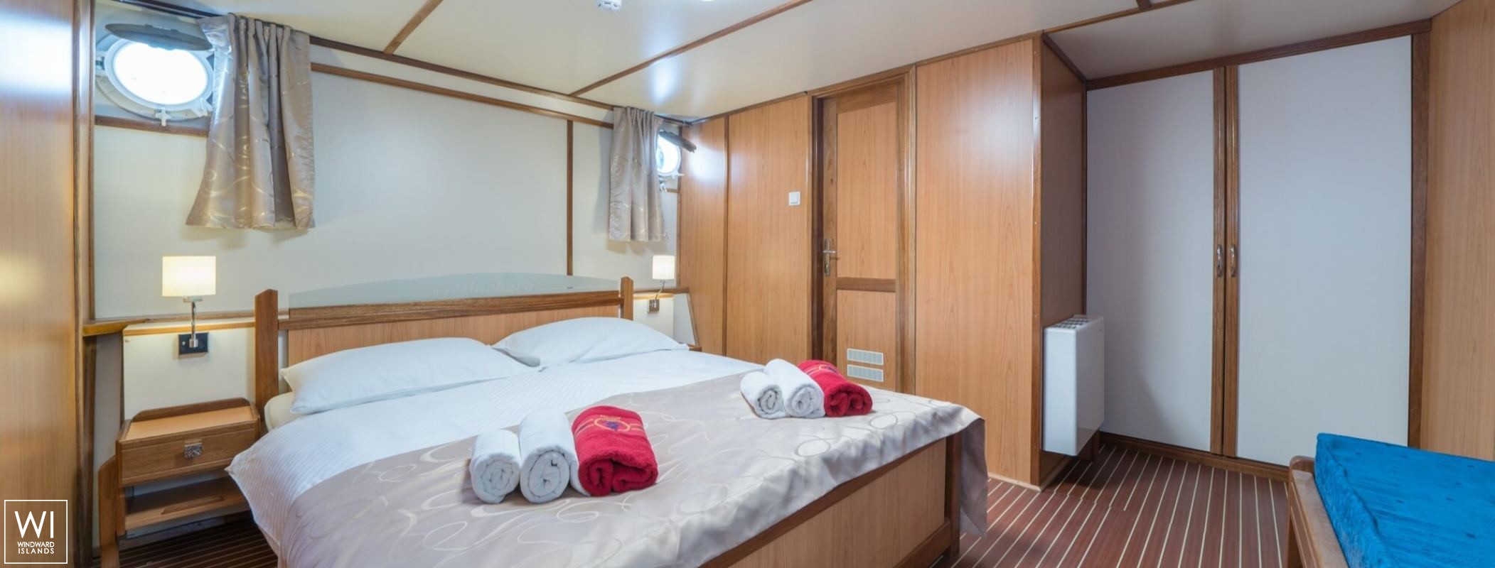 Barbara   Motorsailer 41m Interior 27