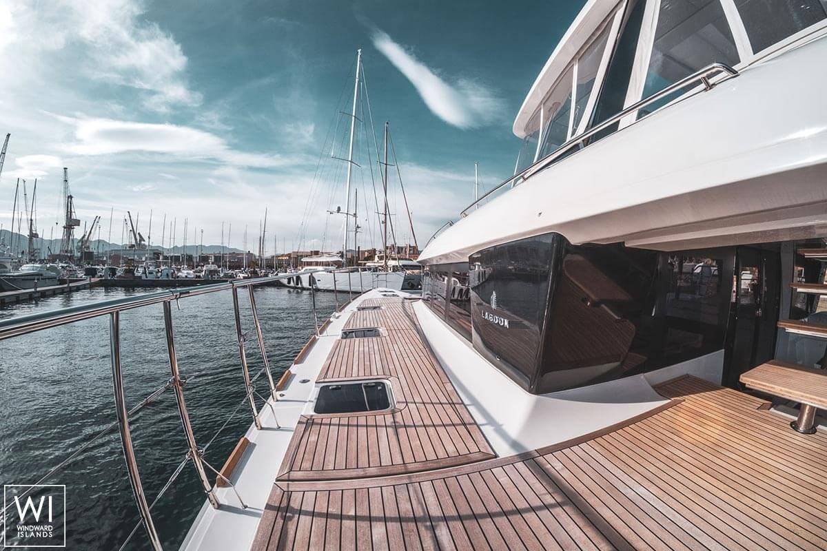 Drago  Lagoon Catamaran Power 630 Exterior 7