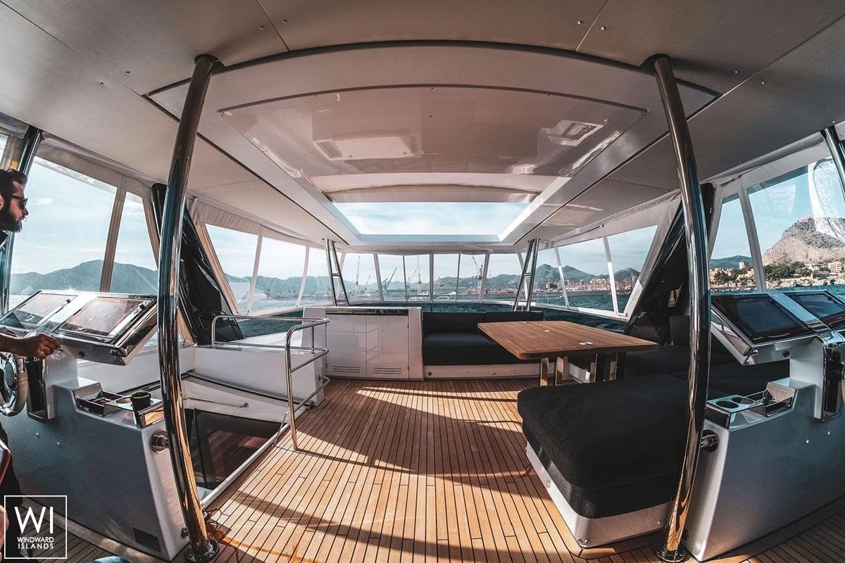 Drago  Lagoon Catamaran Power 630 Interior 16