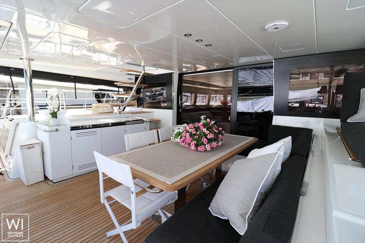 Drago  Lagoon Catamaran Power 630 Interior 1