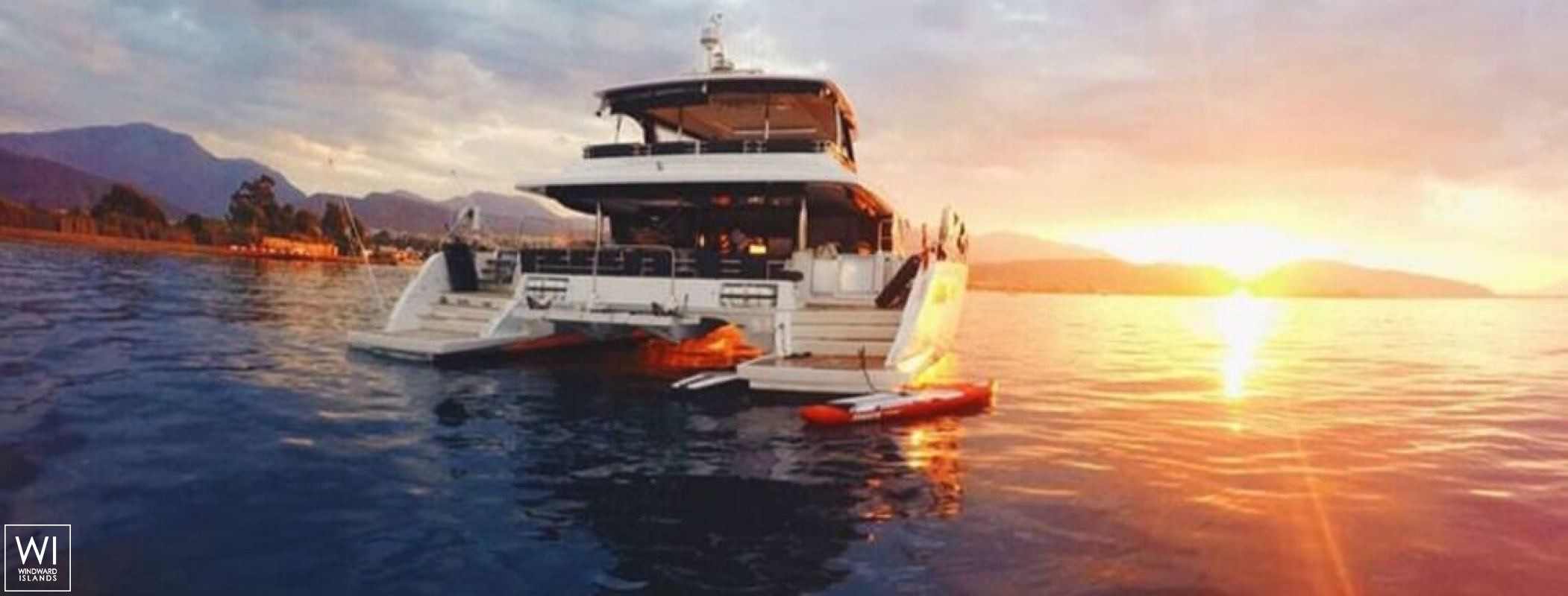 Cute Little Cat  Lagoon Catamaran Power 630 Exterior 4