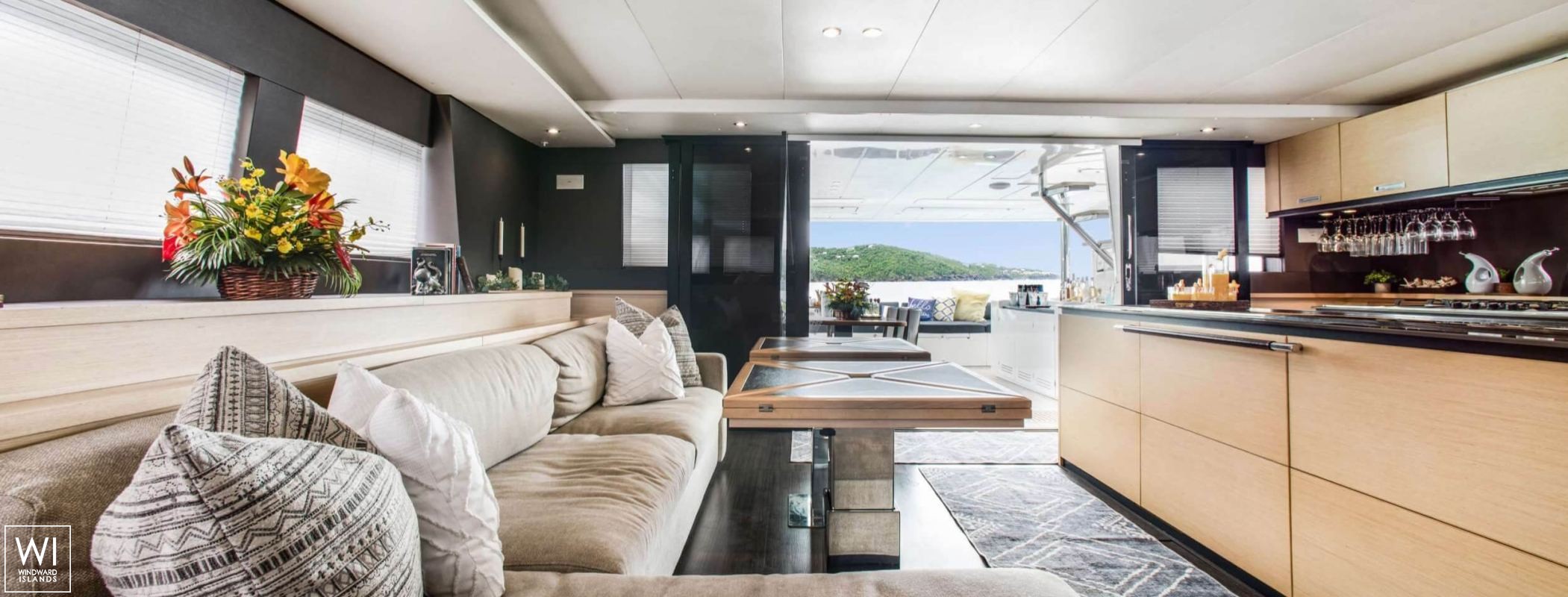 ULTRA  Lagoon Catamaran Power 630 Interior 1