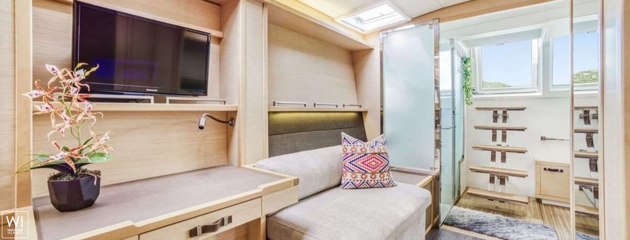 ULTRA  Lagoon Catamaran Power 630 Interior 1