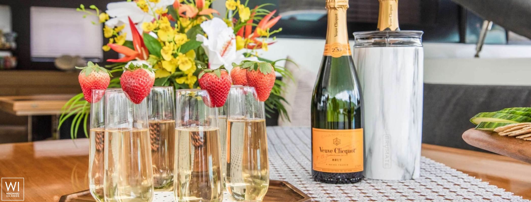 ULTRA  Lagoon Catamaran Power 630 Exterior 1