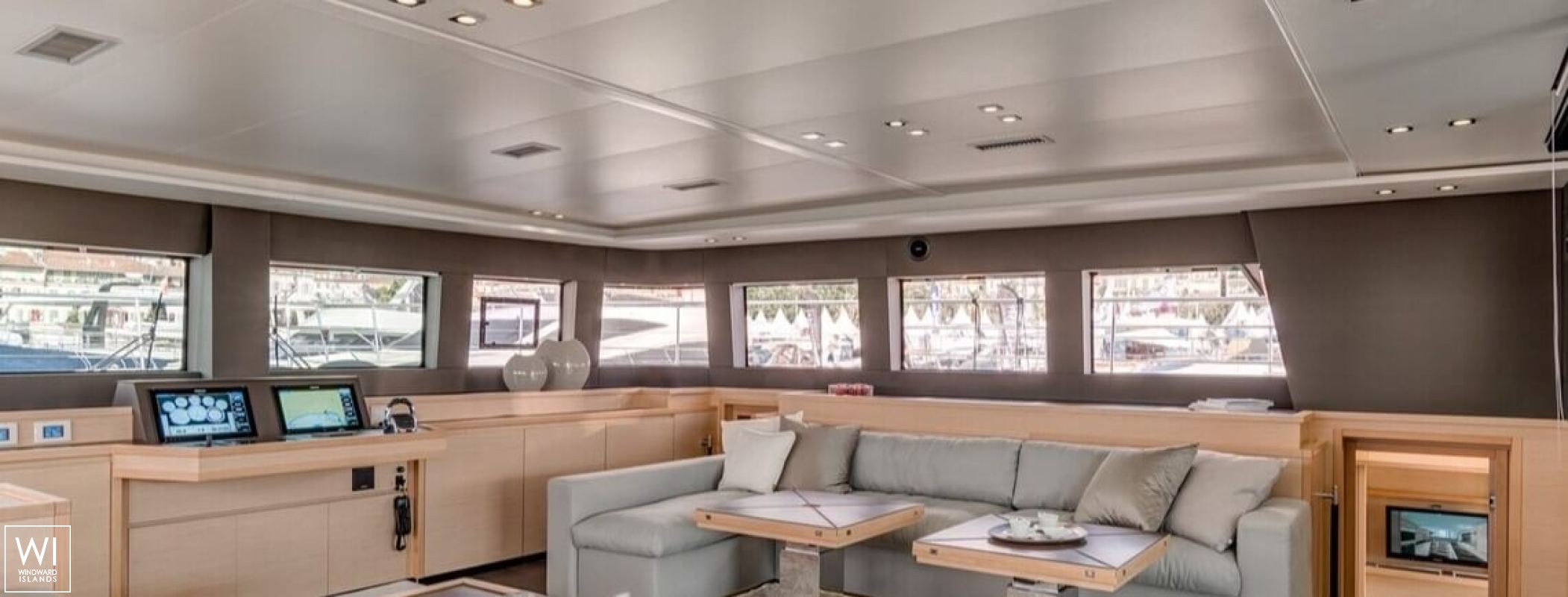 ALLEGRA  Lagoon Catamaran Power 630 Interior 21