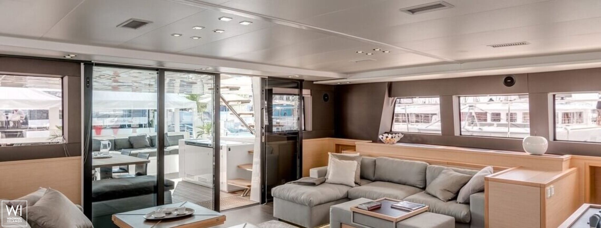 ALLEGRA  Lagoon Catamaran Power 630 Interior 22