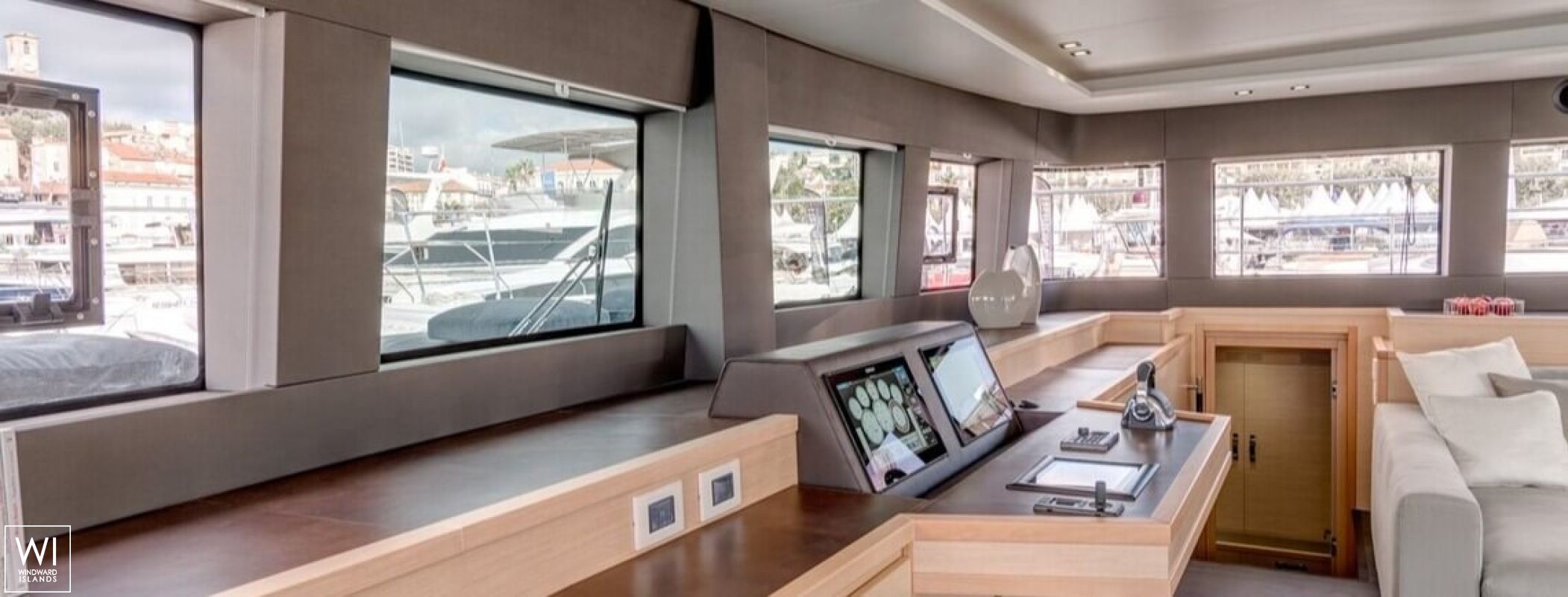 ALLEGRA  Lagoon Catamaran Power 630 Interior 20