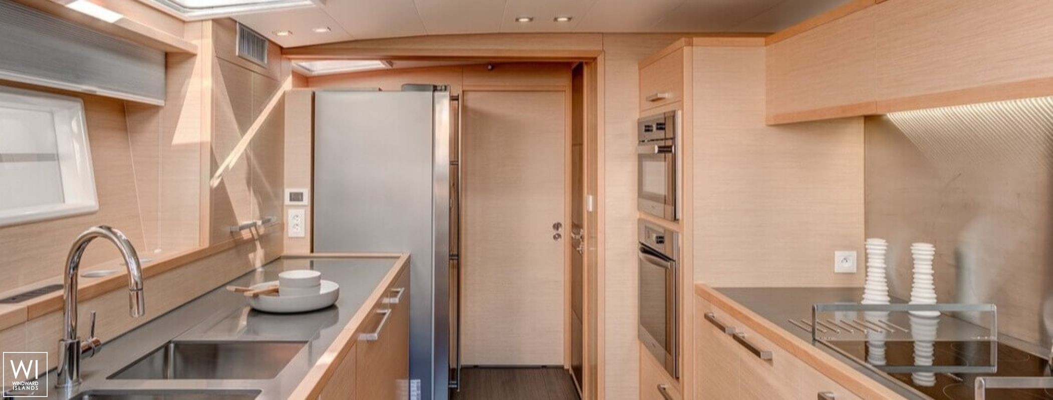 ALLEGRA  Lagoon Catamaran Power 630 Interior 23