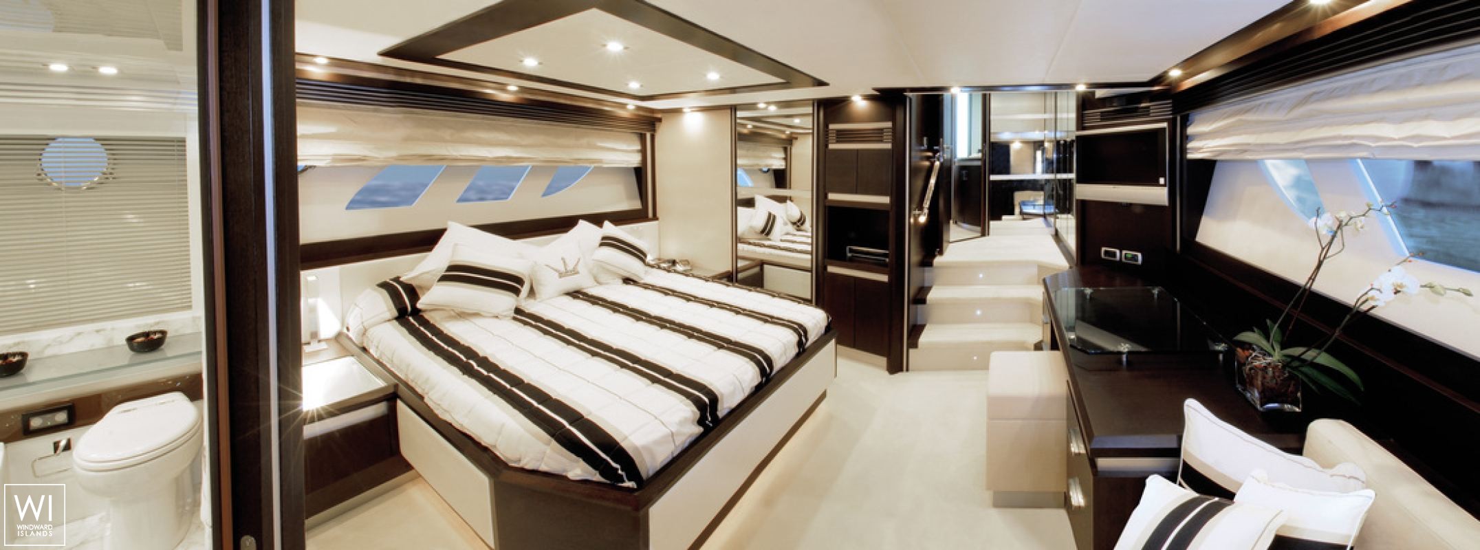 jaco  Dominator Dominator 62 Interior 4