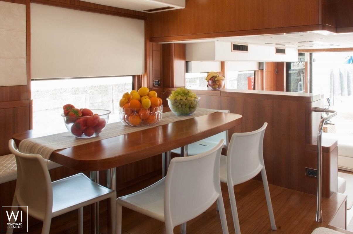 My way   Motoryacht 23M Interior 6