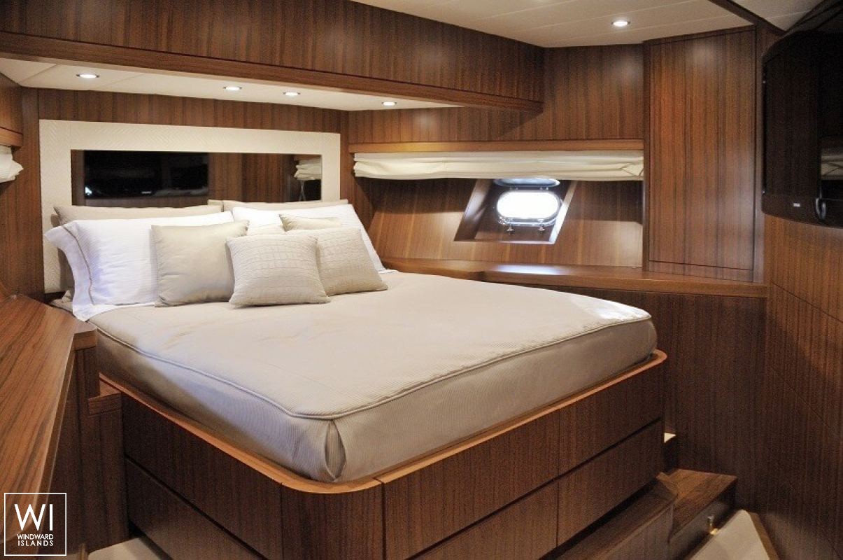 My way   Motoryacht 23M Interior 3