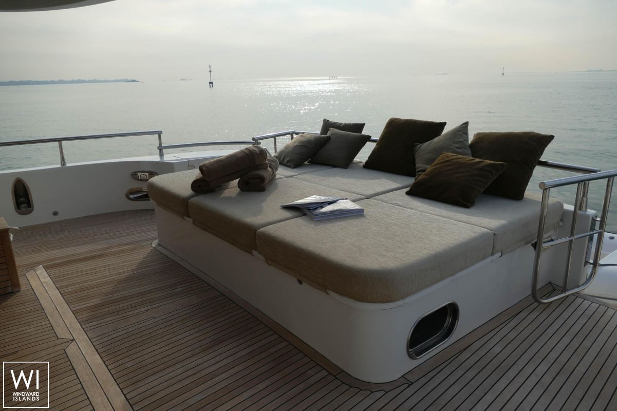 My way   Motoryacht 23M Interior 10