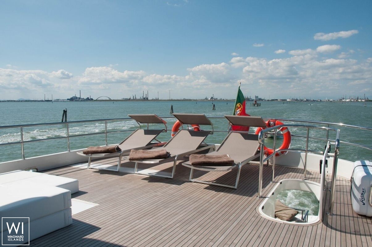 My way   Motoryacht 23M Interior 11