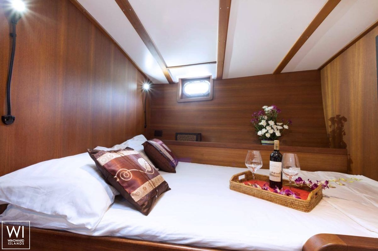 Jubilaeum   Ketch  23M Interior 0