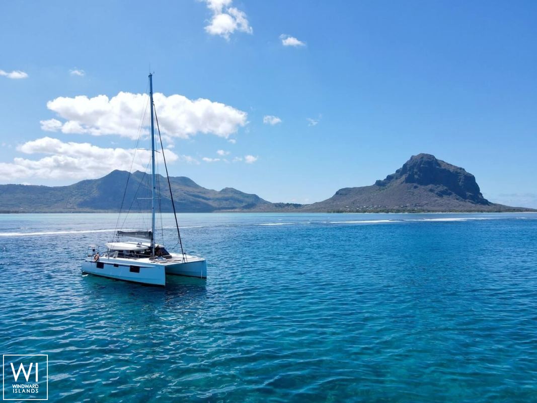 Sea Spirit II  Nautitech Catamaran Nautitech 46 Fly Exterior 3