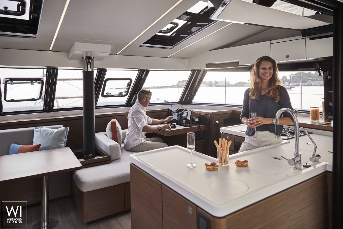 Sea Spirit II  Nautitech Catamaran Nautitech 46 Fly Interior 9